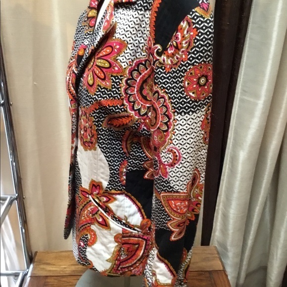 Chico’s quilted multicolored jacket. Chico’s 1 - Picture 3 of 8